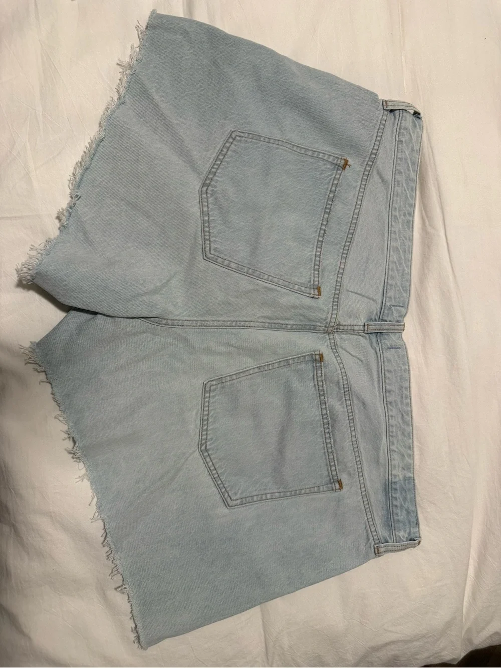 Abercrombie & Fitch Low Rise “The Baggy” Short- CURVE LOVE